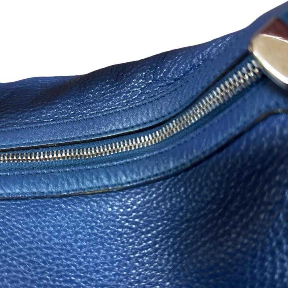 GUCCI Authentic Blue Leather Shoulder Bag - Picture 12 of 16